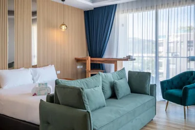 Deluxe-Kingsize-Zimmer — The Blue Mavi Hotel